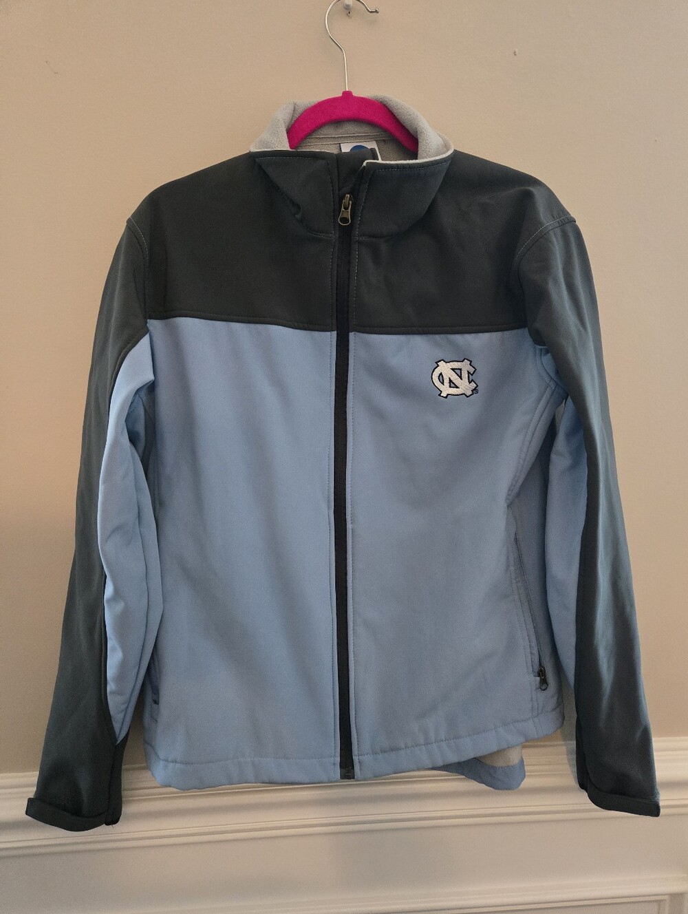 North Carolina UNC Tarheels Mens Medium Blue Softshell Full zip Jacket  NCAA